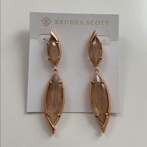 Kendra Scott drop earrings in rose gold